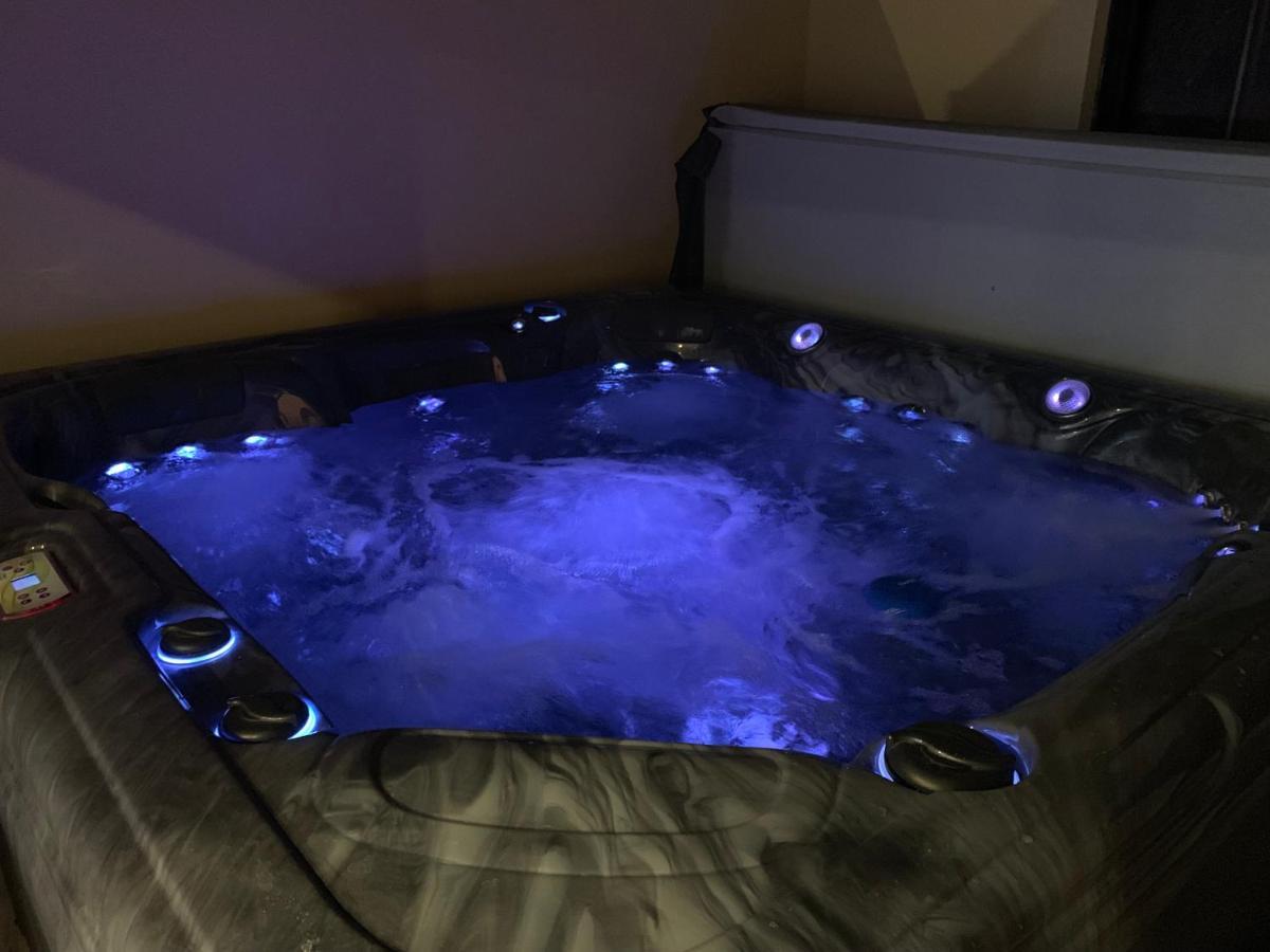 Вилла Sylina Spa Avec Jacuzzi Prive Villeblevin Экстерьер фото